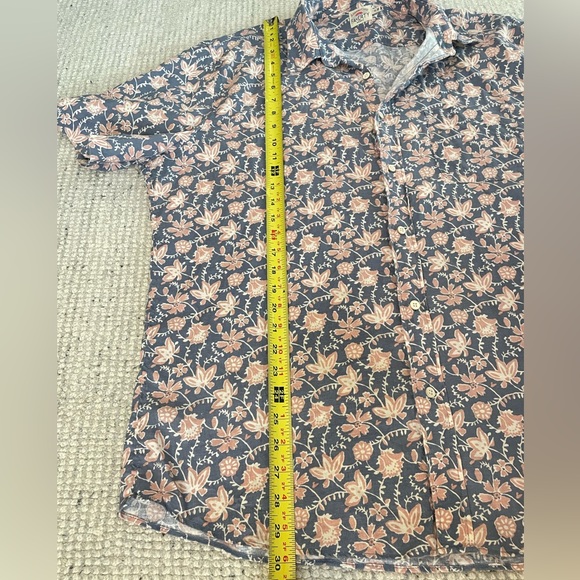 Faherty Short Sleeve Button Down - Picture 10 of 10